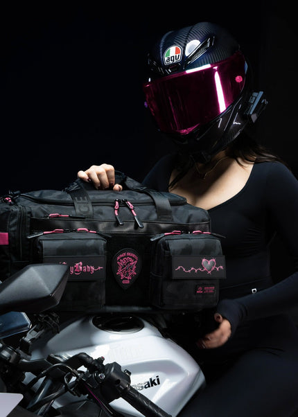 30L Perfect Duffle Bag Black Hearts
