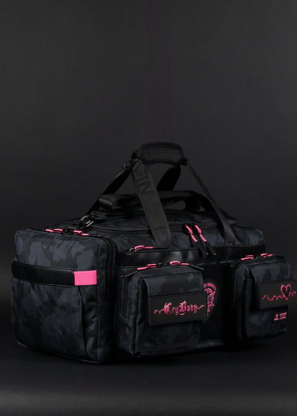 30L Perfect Duffle Bag Black Hearts