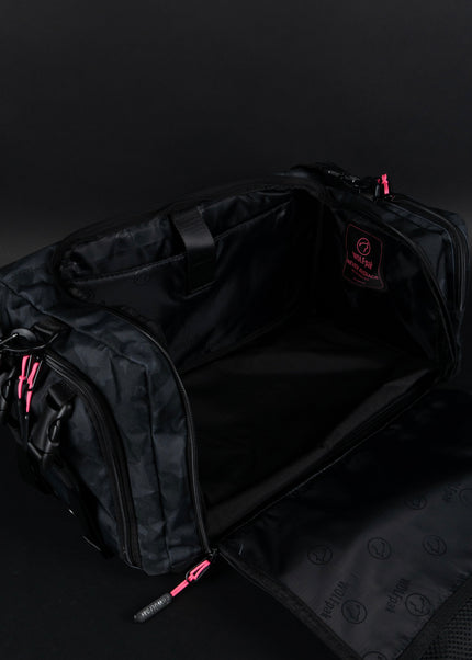 30L Perfect Duffle Bag Black Hearts