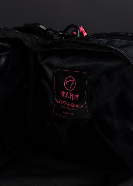 30L Perfect Duffle Bag Black Hearts